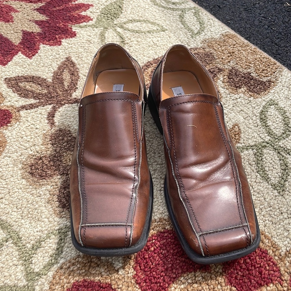 Size 11 Steve Madden dress shoes